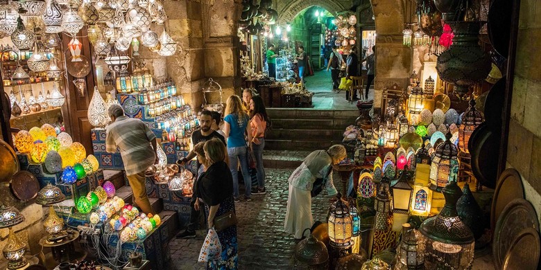  Đèn lồng và không khí buổi tối ở Cairo dịp Ramadan